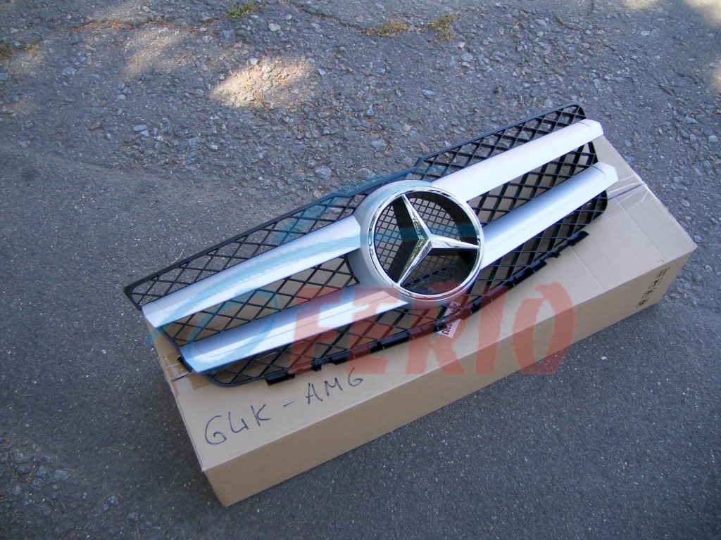 Решетка переднего бампера для Mercedes-Benz GLK class (X204) 2013 2.1d (651.913 143hp) RWD AT