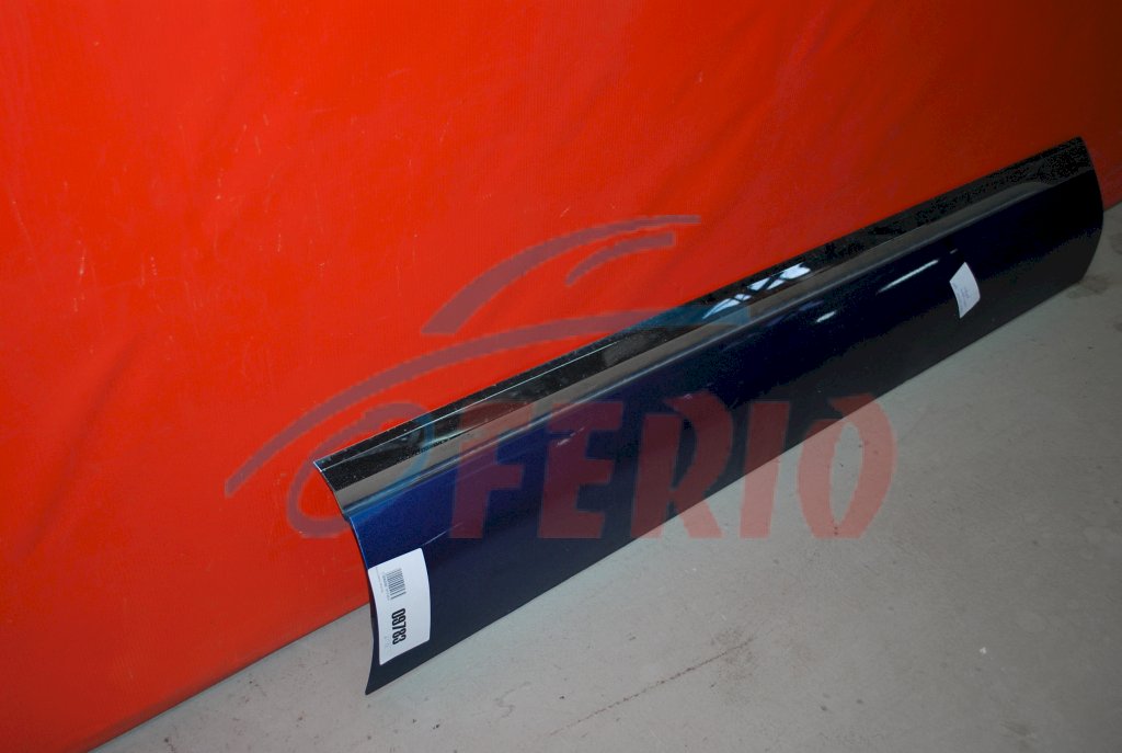 Молдинг двери передний правый для Volkswagen Touareg (7L) 2010 3.0d (CASA 239hp) 4WD AT Молдинг двери передний правый для Volkswagen Touareg (7L) 2010 3.0d (CASA 239hp) 4WD AT