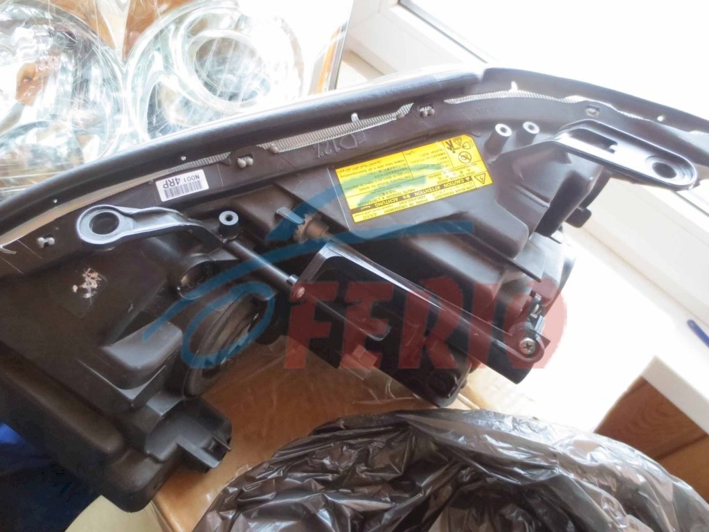 Фара ксенон правая для Lexus RX 3.3hyb (3MZ-FE 210hp) 4WD CVT Фара ксенон правая для Lexus RX 3.3hyb (3MZ-FE 210hp) 4WD CVT