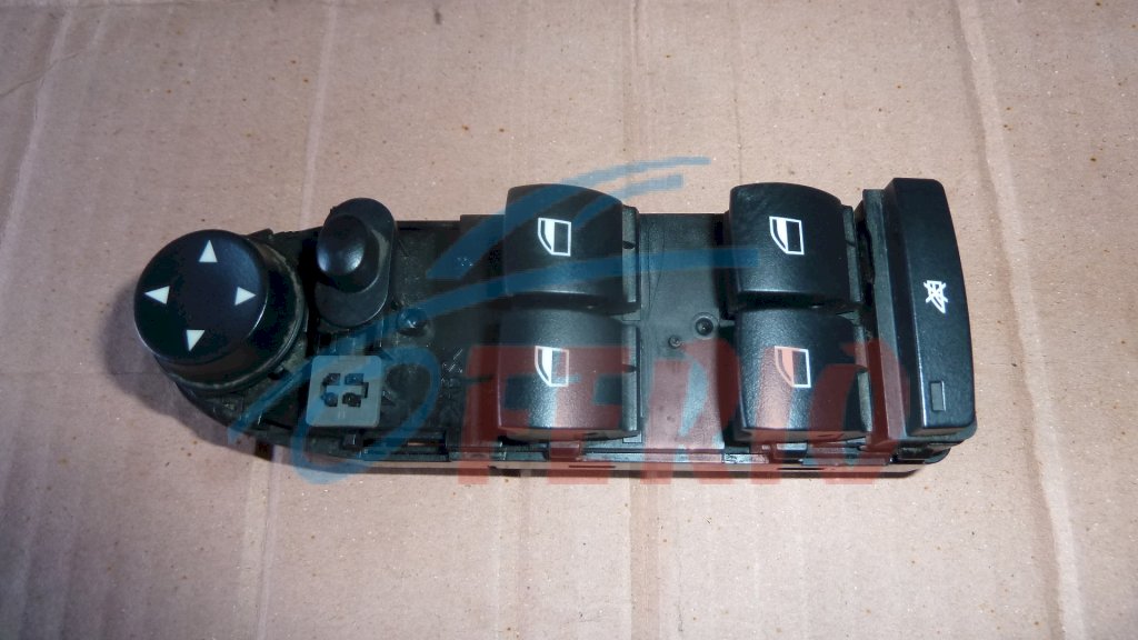 Блок управления стеклоподъемниками для BMW 5er (E60) 2.0 (N43B20OL 170hp) RWD MT Блок управления стеклоподъемниками для BMW 5er (E60) 2.0 (N43B20OL 170hp) RWD MT