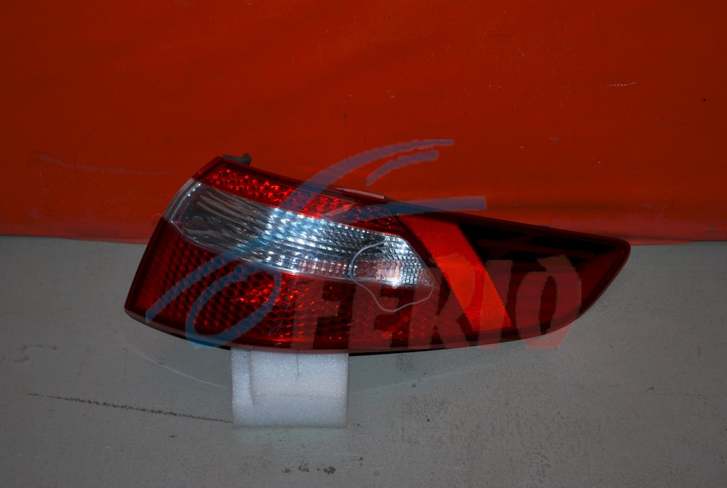 Фонарь правый для Kia Rio (QB) 1.6 (G4FC 123hp) FWD AT Фонарь правый для Kia Rio (QB) 1.6 (G4FC 123hp) FWD AT