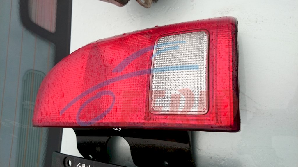 Стоп-сигнал правый для Suzuki Grand Vitara (3TD62) 1998 2.5 (H25A 157hp) 4WD MT Стоп-сигнал правый для Suzuki Grand Vitara (3TD62) 1998 2.5 (H25A 157hp) 4WD MT