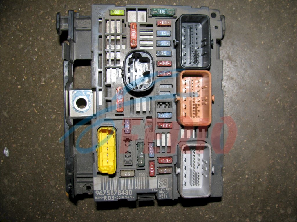 Блок предохранителей под капотом для Peugeot 308 (4A/C) 1.6 (EP6 120hp) FWD AT Блок предохранителей под капотом для Peugeot 308 (4A/C) 1.6 (EP6 120hp) FWD AT